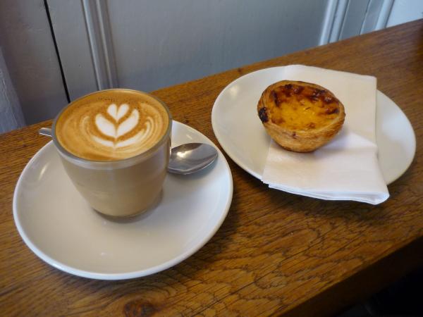 Fernandez Wells Café espresso a pastel de nata